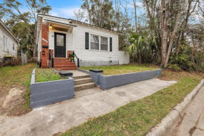 C,A,L,M, – Cottage at the Last Mile home